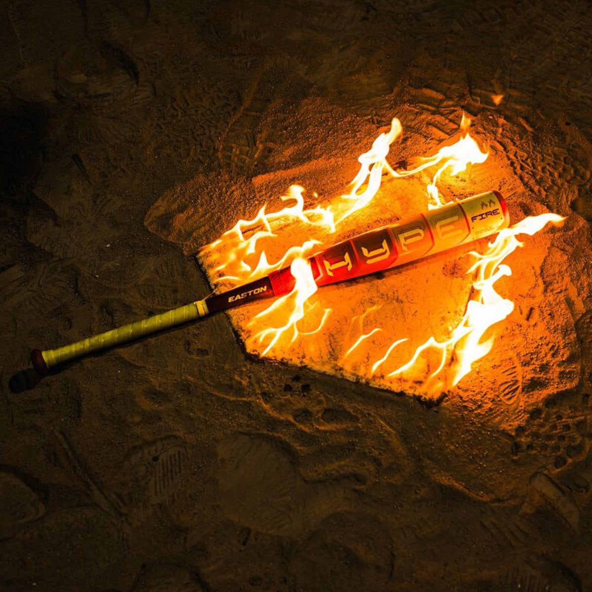 2025 Easton Hype Fire USSSA - Composite Bat - EUT5HYP