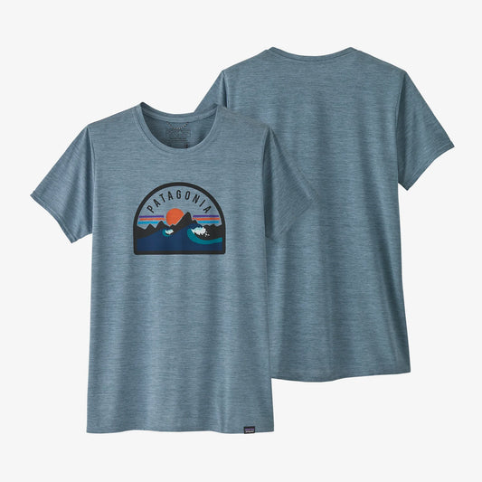Patagonia Women's Capilene® Cool Daily Graphic T-Shirt da donna in tessuto tecnico Boardie Badge: Light Plume Grey X-Dye